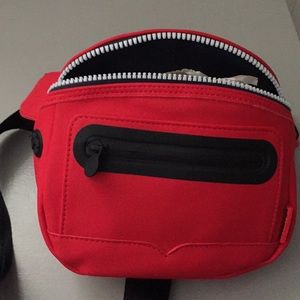 Hunter bum red target bag